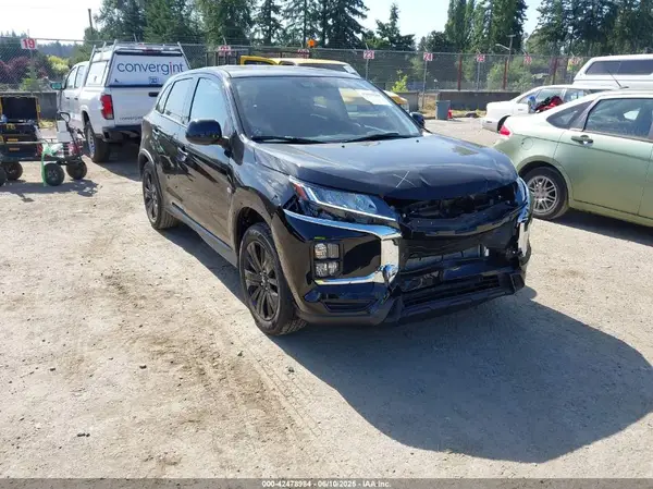JA4ARUAU9SU003858 2025 MITSUBISHI OUTLANDER - Image 1