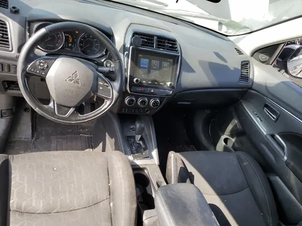 JA4ARUAUXMU014077 2021 MITSUBISHI OUTLANDER - Image 8