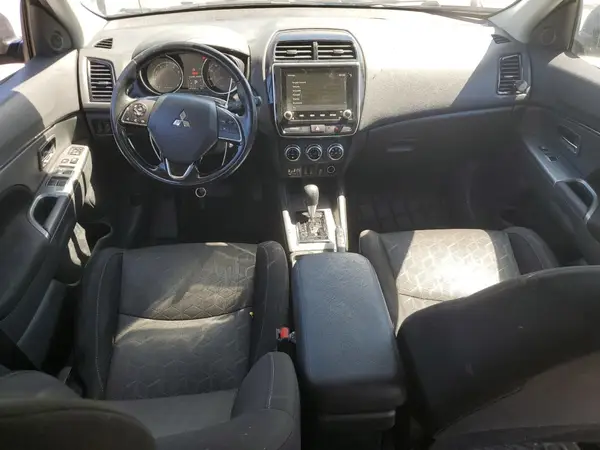 JA4ARUAUXMU015553 2021 MITSUBISHI OUTLANDER - Image 8