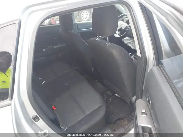 JA4ARUAUXMU017447 2021 MITSUBISHI OUTLANDER - Image 8