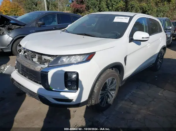 JA4ARUAUXMU017724 2021 MITSUBISHI OUTLANDER - Image 2