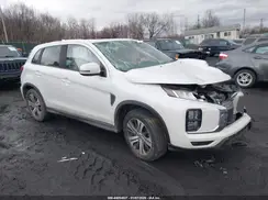JA4ARUAUXMU023135 2021 MITSUBISHI OUTLANDER