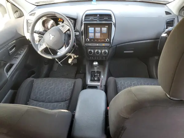 JA4ARUAUXMU024236 2021 MITSUBISHI OUTLANDER - Image 8