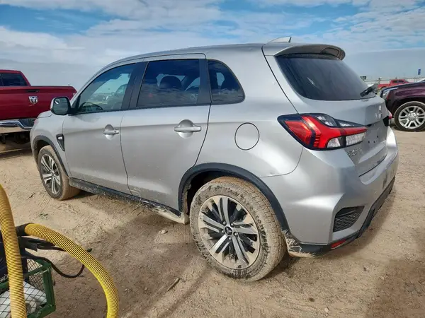 JA4ARUAUXMU024575 2021 MITSUBISHI OUTLANDER - Image 2