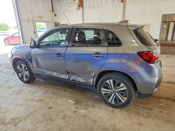 JA4ARUAUXMU036175 2021 MITSUBISHI OUTLANDER - Image 2