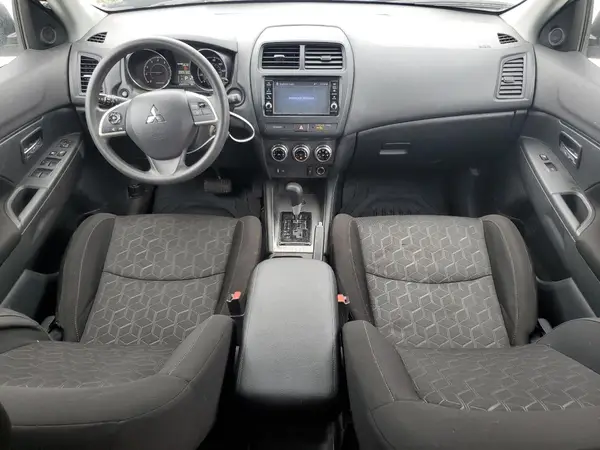 JA4ARUAUXNU002576 2022 MITSUBISHI OUTLANDER - Image 8