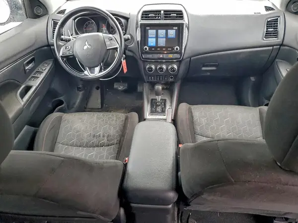 JA4ARUAUXNU002609 2022 MITSUBISHI OUTLANDER - Image 8