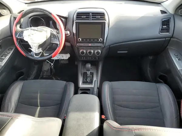 JA4ARUAUXNU007759 2022 MITSUBISHI OUTLANDER - Image 8