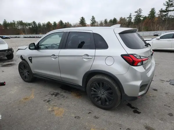 JA4ARUAUXNU012704 2022 MITSUBISHI OUTLANDER - Image 2