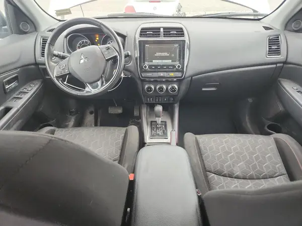JA4ARUAUXNU012704 2022 MITSUBISHI OUTLANDER - Image 8