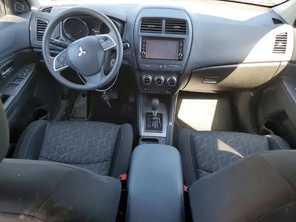 JA4ARUAUXNU012976 2022 MITSUBISHI OUTLANDER - Image 8