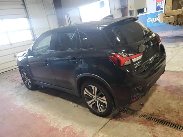 JA4ARUAUXNU013092 2022 MITSUBISHI OUTLANDER - Image 2