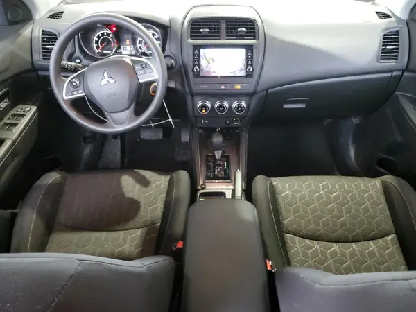 JA4ARUAUXPU005285 2023 MITSUBISHI OUTLANDER - Image 8