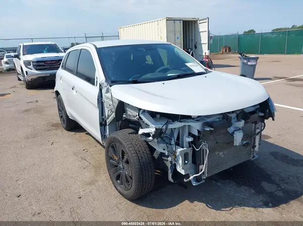 JA4ARUAUXPU008817 2023 MITSUBISHI OUTLANDER - Image 1
