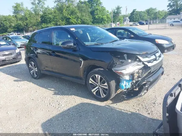 JA4ARUAUXRU007668 2024 MITSUBISHI OUTLANDER - Image 1