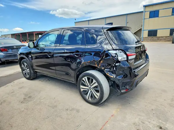 JA4ARUAUXRU012594 2024 MITSUBISHI OUTLANDER - Image 2