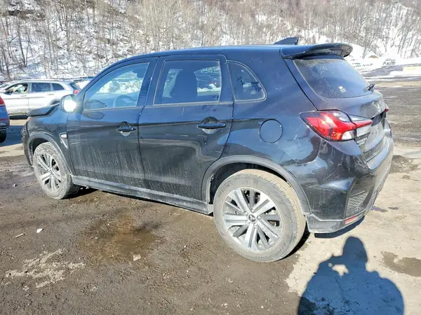 JA4ARUAUXRU022185 2024 MITSUBISHI OUTLANDER - Image 2