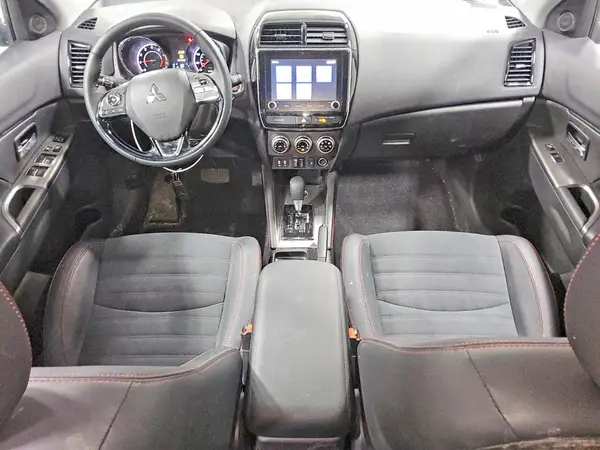 JA4ARUAUXSU006980 2025 MITSUBISHI OUTLANDER - Image 8