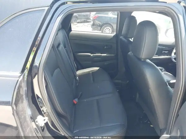 JA4ARVAW3PU007712 2023 MITSUBISHI OUTLANDER - Image 8