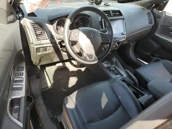 JA4ARVAW4RU011500 2024 MITSUBISHI OUTLANDER - Image 8