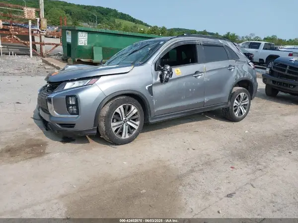 JA4ARVAW6RU000465 2024 MITSUBISHI OUTLANDER - Image 2
