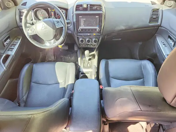 JA4ARVAWXPU014107 2023 MITSUBISHI OUTLANDER - Image 8