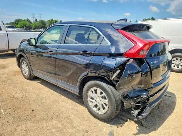 JA4AS3AA0JZ047690 2018 MITSUBISHI ECLIPSE CROSS - Image 2