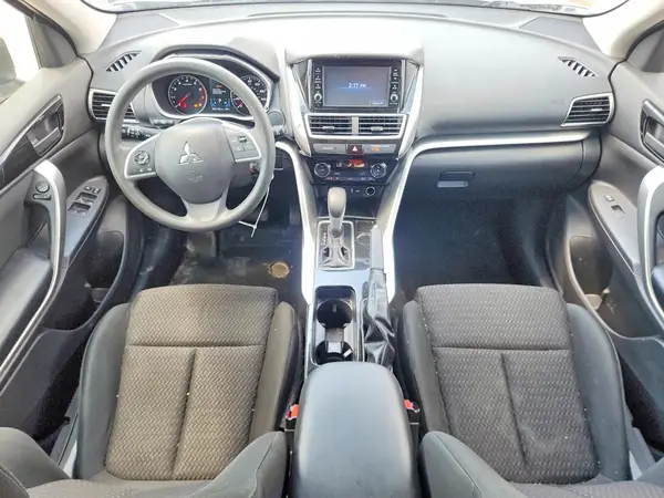 JA4AS3AA0JZ047690 2018 MITSUBISHI ECLIPSE CROSS - Image 8