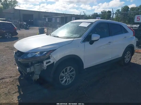 JA4AS3AA0KZ008955 2019 MITSUBISHI ECLIPSE CROSS - Image 2