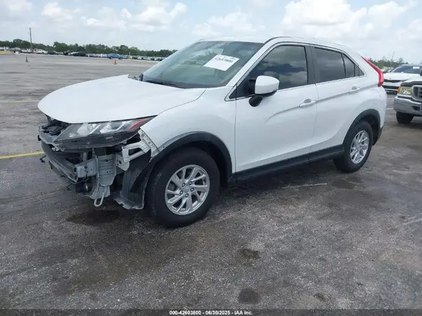 JA4AS3AA0KZ015033 2019 MITSUBISHI ECLIPSE CROSS - Image 2