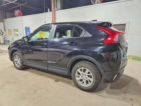 JA4AS3AA1JZ066250 2018 MITSUBISHI ECLIPSE CROSS - Image 2