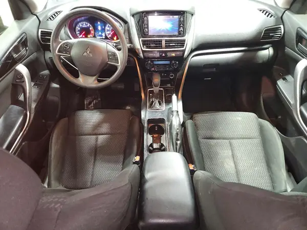 JA4AS3AA1JZ066250 2018 MITSUBISHI ECLIPSE CROSS - Image 8
