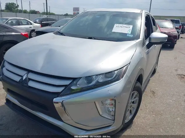 JA4AS3AA1KZ024551 2019 MITSUBISHI ECLIPSE CROSS - Image 2