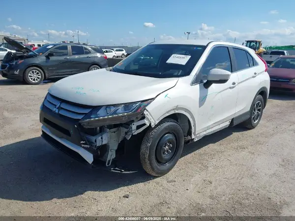 JA4AS3AA1LZ009730 2020 MITSUBISHI ECLIPSE CROSS - Image 2