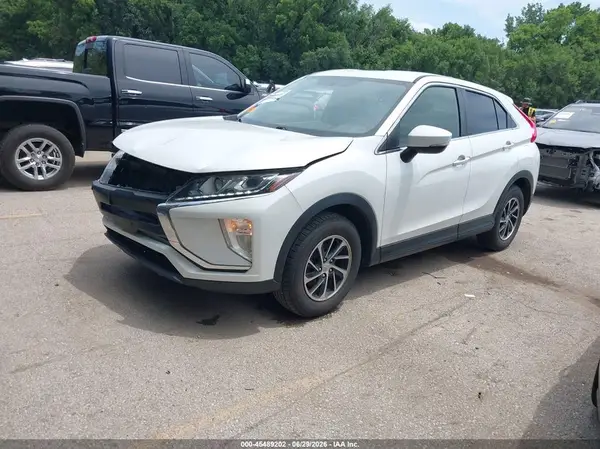 JA4AS3AA1LZ032795 2020 MITSUBISHI ECLIPSE CROSS - Image 2