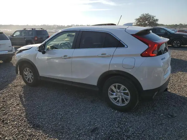 JA4AS3AA2JZ066581 2018 MITSUBISHI ECLIPSE CROSS - Image 2