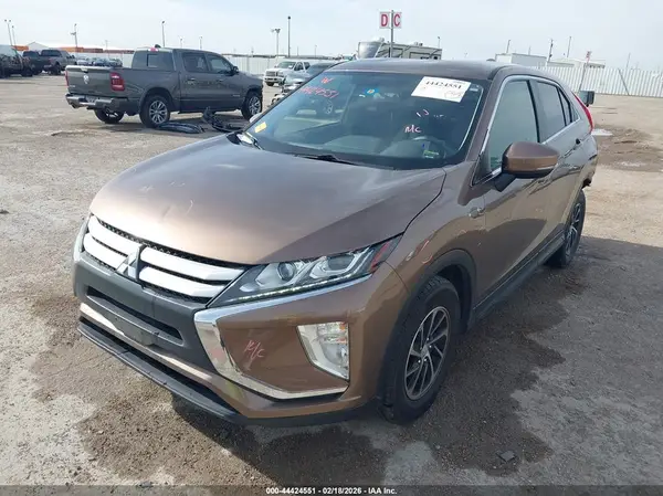 JA4AS3AA2LZ017951 2020 MITSUBISHI ECLIPSE CROSS - Image 2