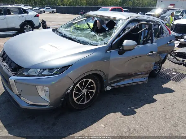 JA4AS3AA2LZ023068 2020 MITSUBISHI ECLIPSE CROSS - Image 2