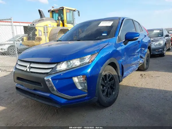 JA4AS3AA3JZ050633 2018 MITSUBISHI ECLIPSE CROSS - Image 2