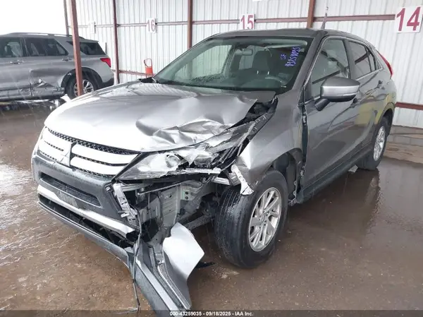 JA4AS3AA3KZ040959 2019 MITSUBISHI ECLIPSE CROSS - Image 2