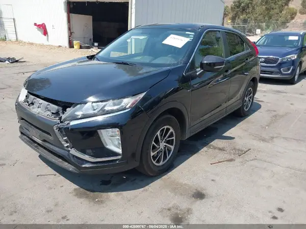 JA4AS3AA3LZ008871 2020 MITSUBISHI ECLIPSE CROSS - Image 2