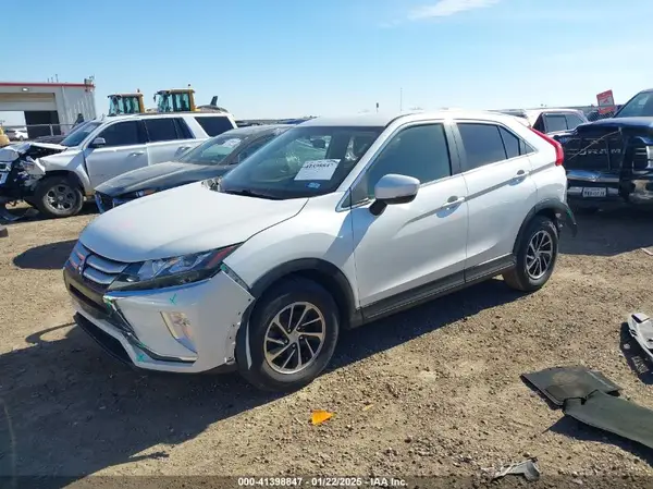 JA4AS3AA3LZ023452 2020 MITSUBISHI ECLIPSE CROSS - Image 2