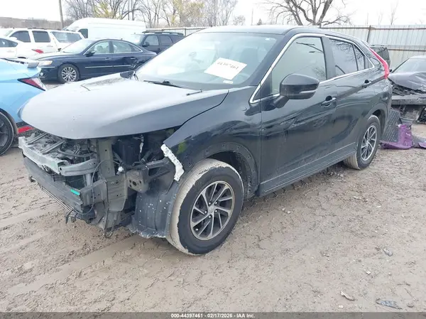 JA4AS3AA3LZ029770 2020 MITSUBISHI ECLIPSE CROSS - Image 2