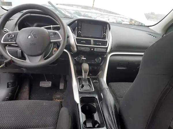 JA4AS3AA4JZ039463 2018 MITSUBISHI ECLIPSE CROSS - Image 8