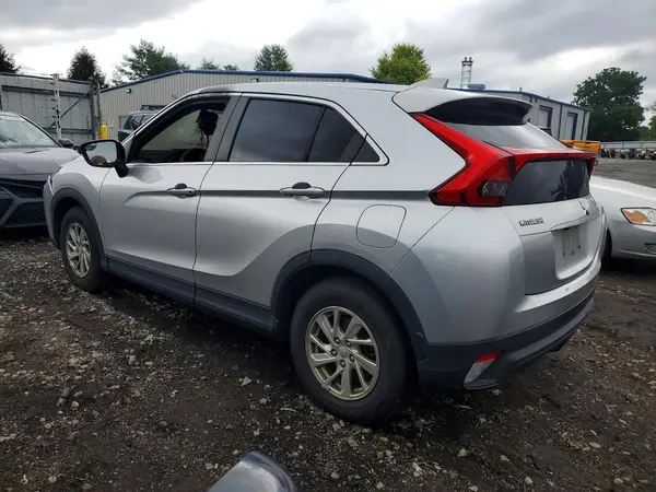 JA4AS3AA4JZ040967 2018 MITSUBISHI ECLIPSE CROSS - Image 2