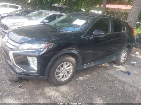 JA4AS3AA4JZ043920 2018 MITSUBISHI ECLIPSE CROSS - Image 2
