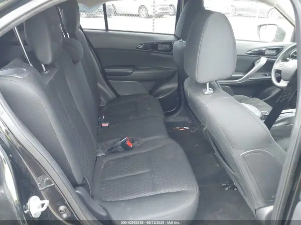 JA4AS3AA4JZ047708 2018 MITSUBISHI ECLIPSE CROSS - Image 8