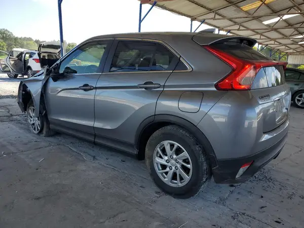 JA4AS3AA5JZ045661 2018 MITSUBISHI ECLIPSE CROSS - Image 2