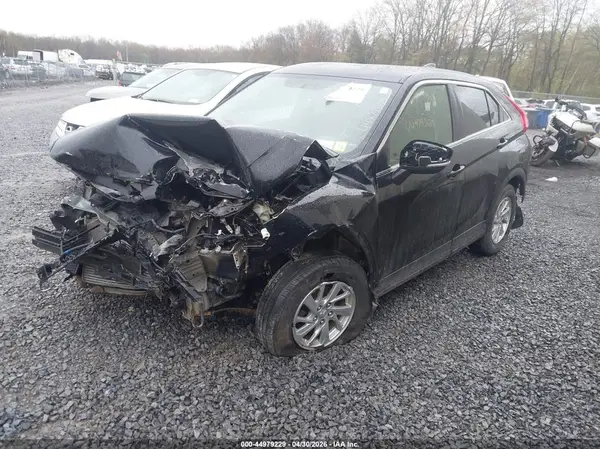 JA4AS3AA5JZ049385 2018 MITSUBISHI ECLIPSE CROSS - Image 2