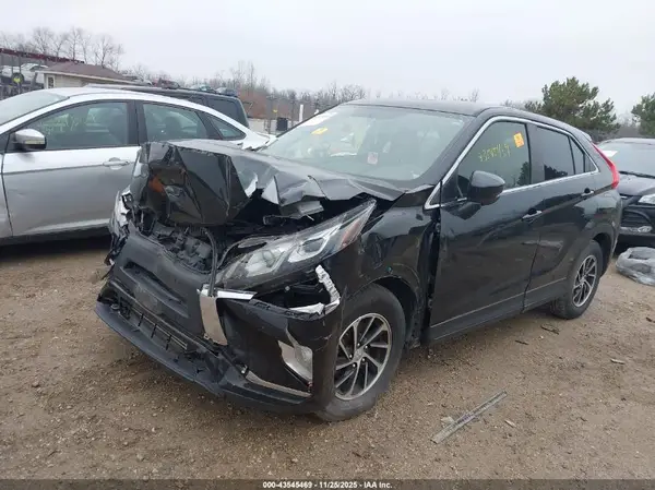 JA4AS3AA5LZ022724 2020 MITSUBISHI ECLIPSE CROSS - Image 2